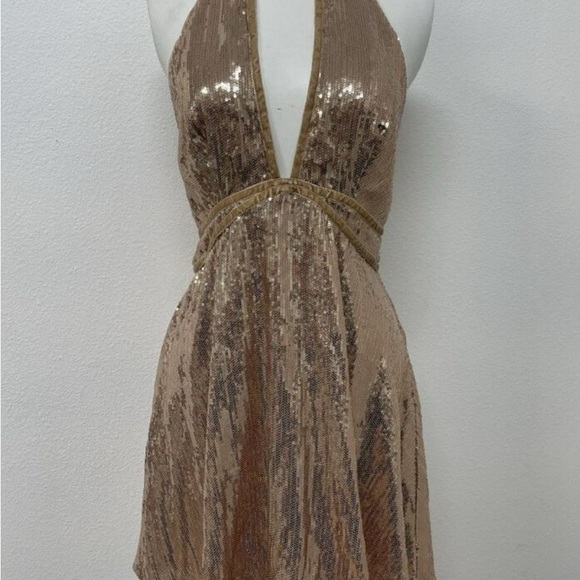 Free People Dresses & Skirts - Free People Gold Sequin Mini Dress